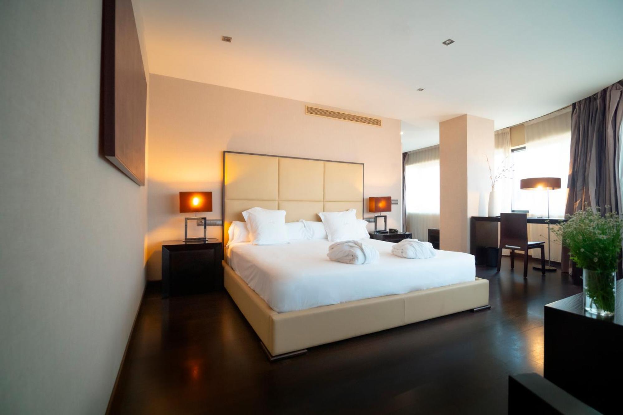 Azz Asturias Langrehotel & Spa 兰格雷奥 外观 照片