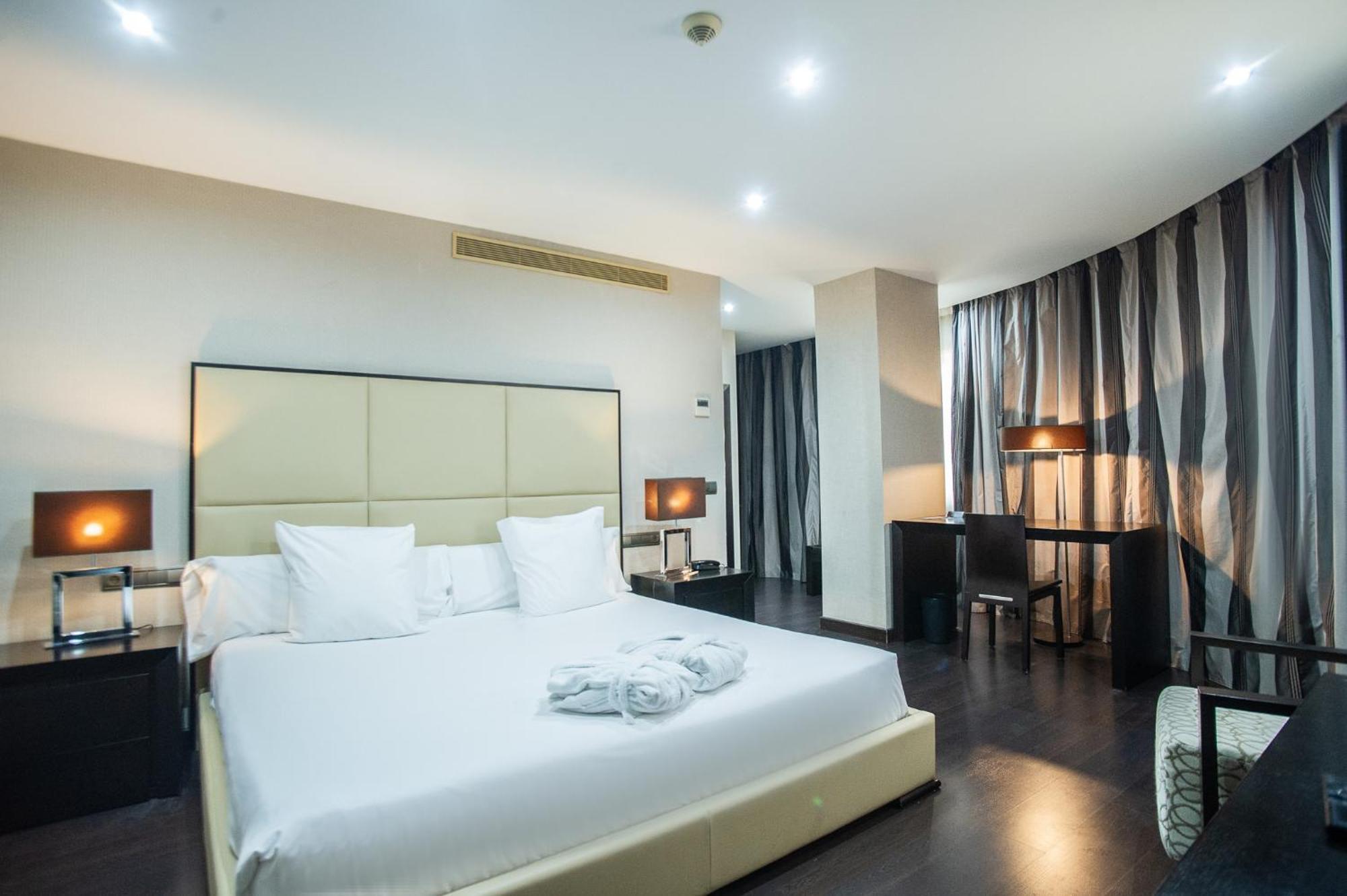 Azz Asturias Langrehotel & Spa 兰格雷奥 外观 照片