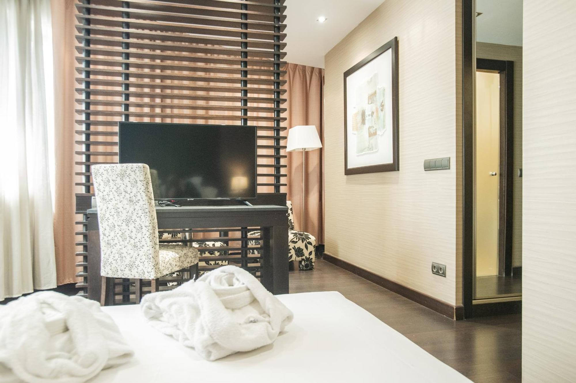 Azz Asturias Langrehotel & Spa 兰格雷奥 外观 照片