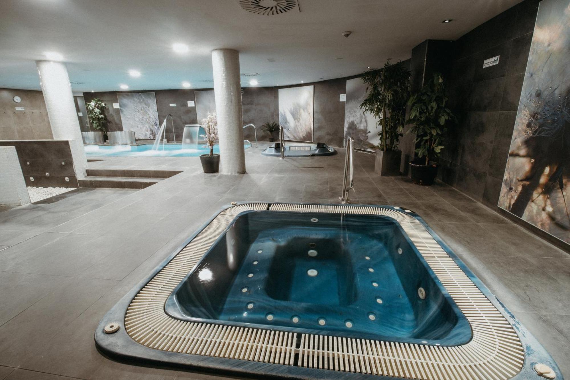 Azz Asturias Langrehotel & Spa 兰格雷奥 外观 照片
